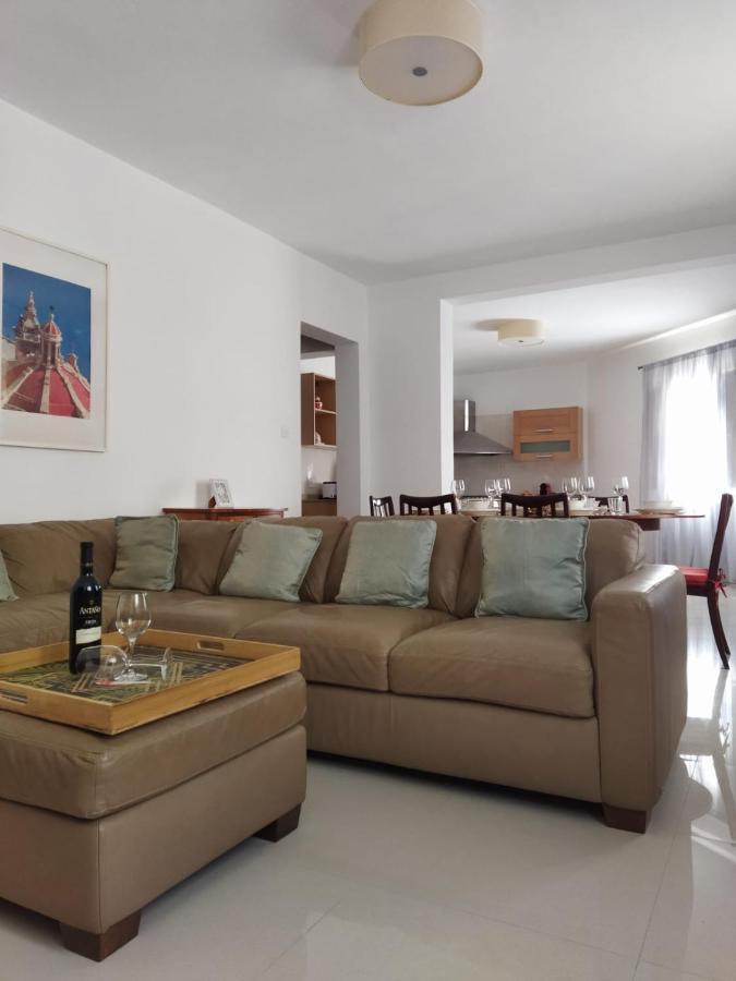 Centrally Located Bugibba Apartment - Seaside Comfort 세인트폴스베이 외부 사진